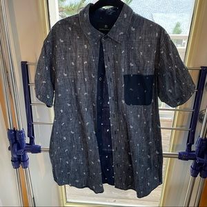 Short sleeve button up